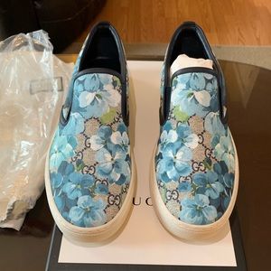 Gucci GG Supreme Canvas Slip-On ‘Blue Floral’